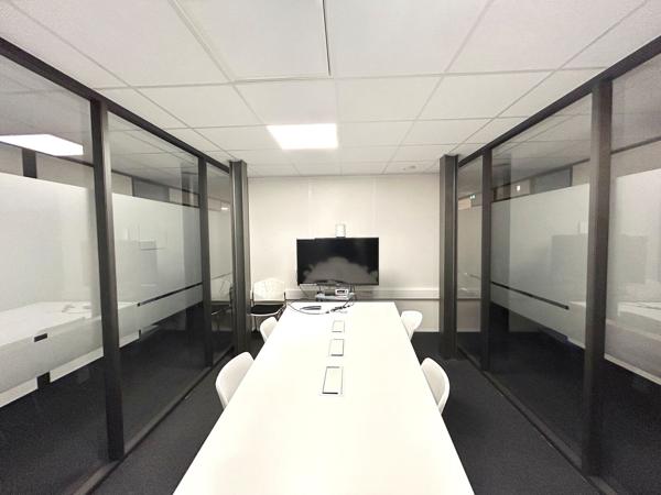 Bureaux à louer à Mérignac avec stationnements privatifs et accès tram