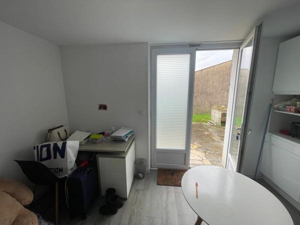 Immeuble à vendre    10 pièces •  La Rochelle