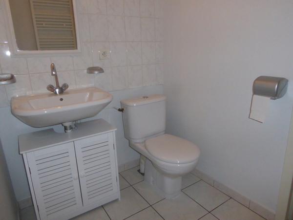 APPARTEMENT DE TYPE F2 dans Résidence avec ascenseur