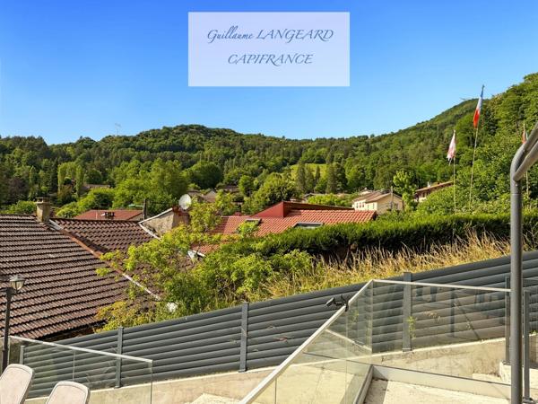 Au coeur de Thoirette (39240) - Maison de caractère en pierres – 4 chambres – Terrasses aménagées