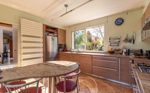 Maison à vendre    7 pièces • 200 m2 Saint-Maur-des-Fossés