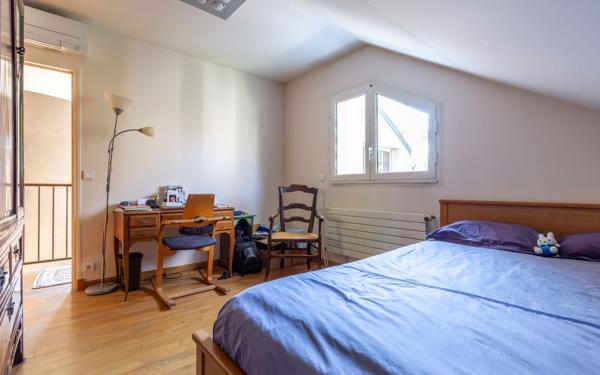 Maison à vendre    7 pièces • 200 m2 Saint-Maur-des-Fossés