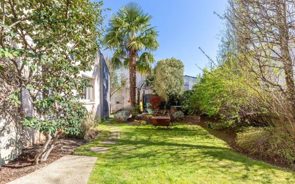 Maison à vendre    7 pièces • 200 m2 Saint-Maur-des-Fossés