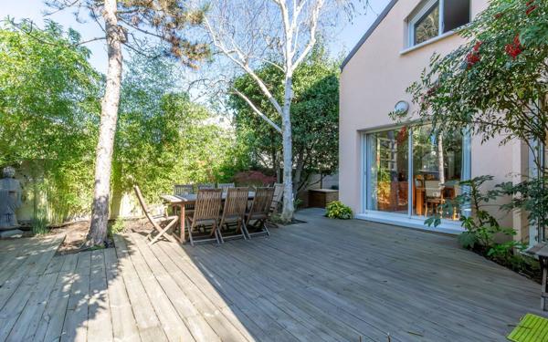 Maison à vendre    7 pièces • 200 m2 Saint-Maur-des-Fossés