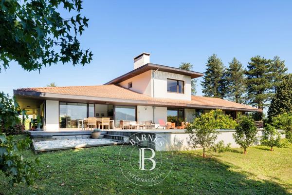 Urrugne, Maison  285 m² à vendre
