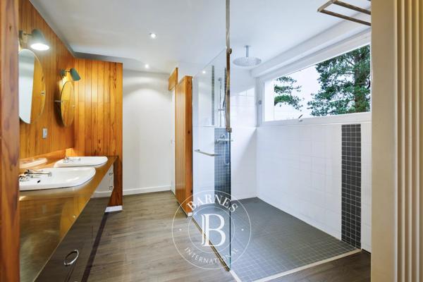 Urrugne, Maison  285 m² à vendre