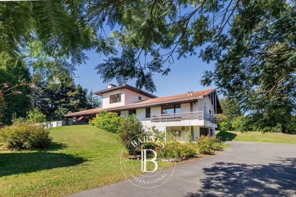 Urrugne, Maison  285 m² à vendre