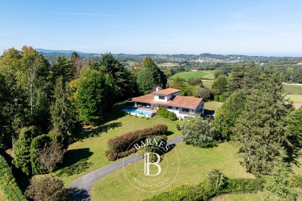 Urrugne, Maison  285 m² à vendre