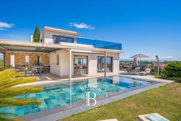 Mandelieu-la-Napoule, Villa 4 Chambres -  221 m² à vendre