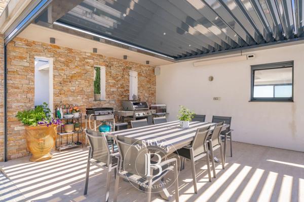 Mandelieu-la-Napoule, Villa 4 Chambres -  221 m² à vendre