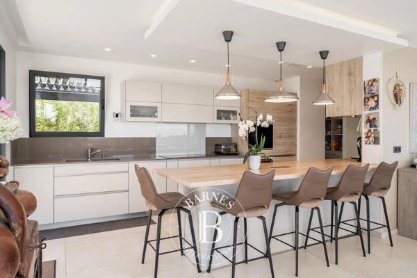 Mandelieu-la-Napoule, Villa 4 Chambres -  221 m² à vendre