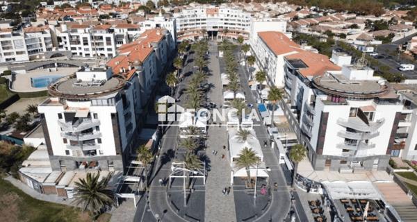 À vendre Local commercial 30 m² - Le Cap D'agde 34300