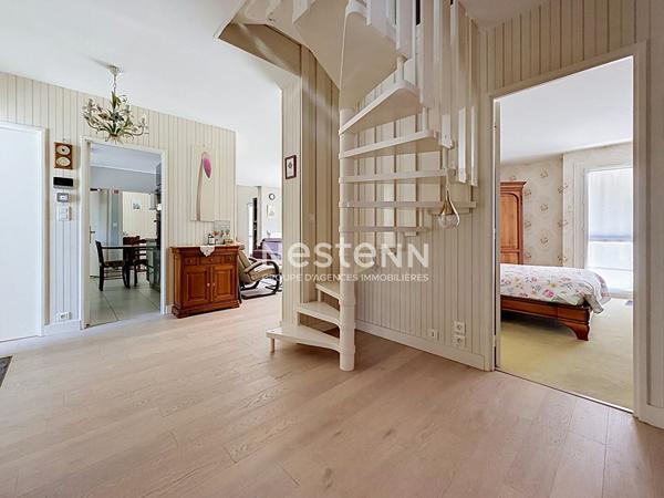 Maison à vendre sur la commune de L'Isle Adam - 7 pièces, 4 chambres