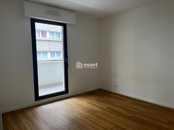Location Appartement 3 pièces 71 m² - Paris 75015