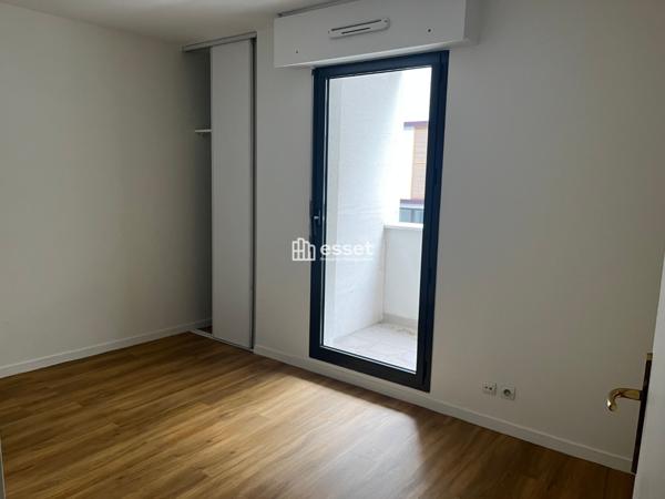 Location Appartement 3 pièces 71 m² - Paris 75015