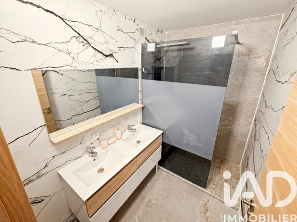 Appartement à vendre 4 pièces 70 m² Rumilly