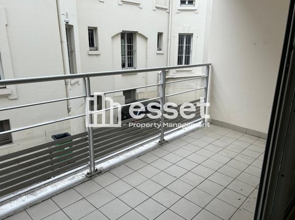 Location Appartement 3 pièces 70 m² - Paris 75007
