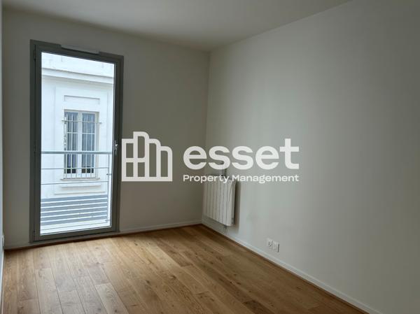 Location Appartement 3 pièces 70 m² - Paris 75007