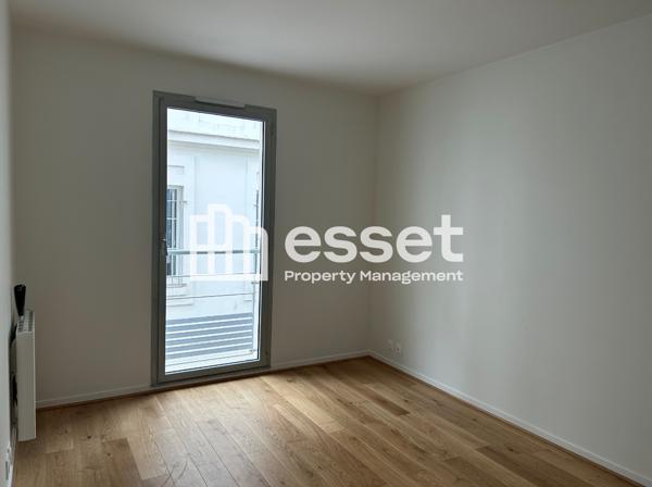 Location Appartement 3 pièces 70 m² - Paris 75007