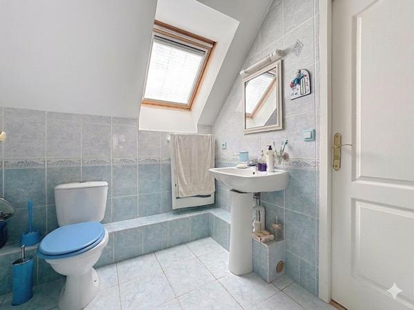Maison
         6 pièces
        - 153 m² 680 000 € *