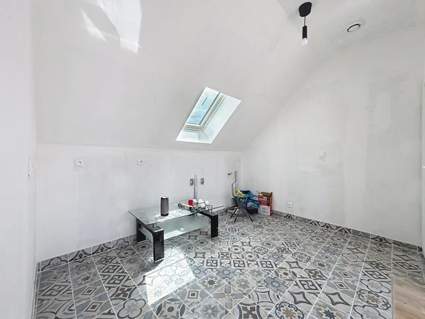 Maison
         6 pièces
        - 153 m² 680 000 € *