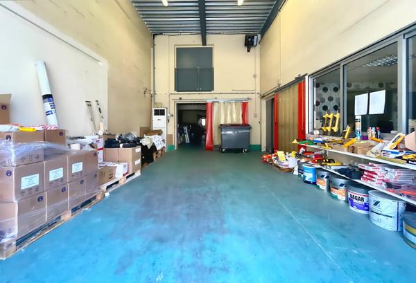 Achat local commercial Boissy-Saint-Léger - 6 pièce(s) - 636 m² - 731 500 €