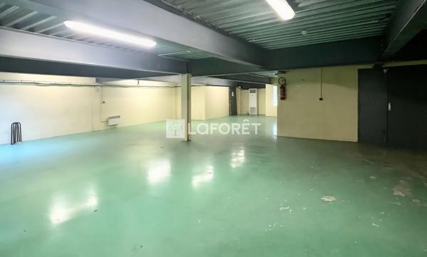 Achat local commercial Boissy-Saint-Léger - 6 pièce(s) - 636 m² - 731 500 €