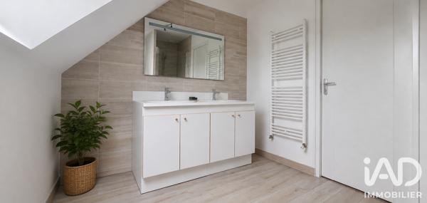 Maison à vendre 6 pièces 118 m² Ambon