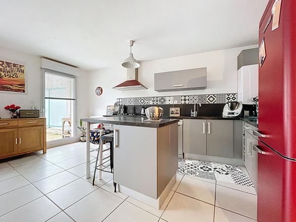 A vendre - Appartement T3 de 67 m² avec place de parking et terrasse dans résidence récente avec ascenseur "Angers Place Ney"