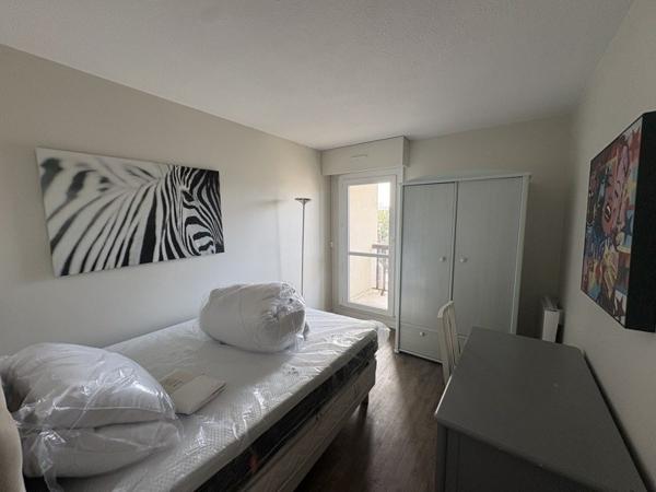 Appartement à louer 1 260 € CC Bordeaux 3 p 69 m² DPE D