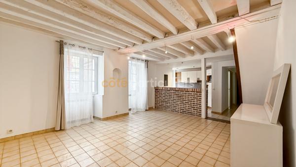 Location Maison85 m² - 5 Pièces - ETIOLLES (91450)