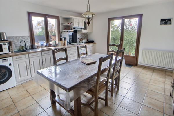 Maison meulière à Chanteloup Les Vignes en limite d'Andrèsy €399 900 ** - Référence 1064