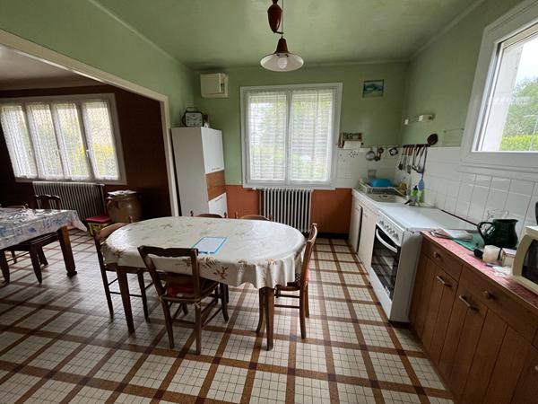 A vendre maison 5 pièces à Montauban de Bretagne, proche centre et gare. 15 mn de Rennes