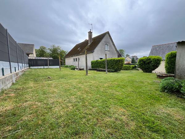 A vendre maison 5 pièces à Montauban de Bretagne, proche centre et gare. 15 mn de Rennes