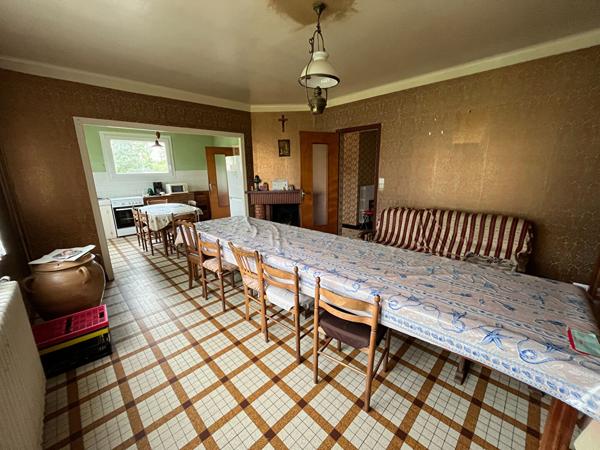 A vendre maison 5 pièces à Montauban de Bretagne, proche centre et gare. 15 mn de Rennes