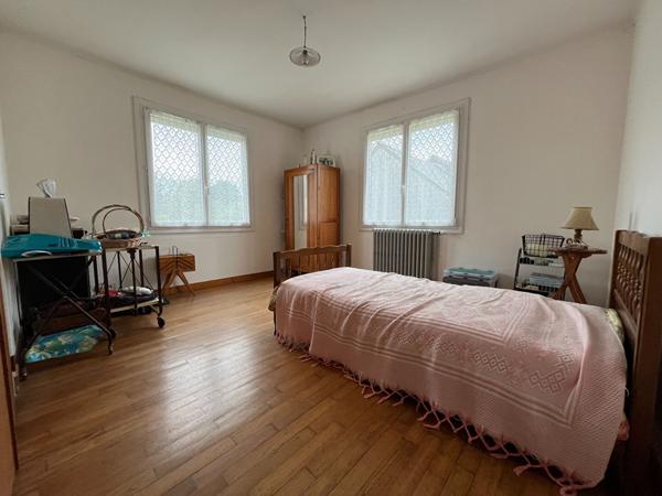 A vendre maison 5 pièces à Montauban de Bretagne, proche centre et gare. 15 mn de Rennes
