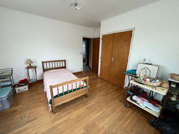 A vendre maison 5 pièces à Montauban de Bretagne, proche centre et gare. 15 mn de Rennes