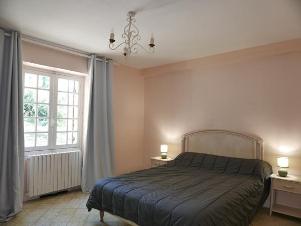 Beynac-et-Cazenac (24220) Belle vue et lieu d'exception!