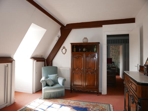 Beynac-et-Cazenac (24220) Belle vue et lieu d'exception!