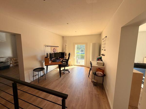 Maison 4 pièces Salles 84 m² - 3 chambres 1 bureau - garage centre-ville