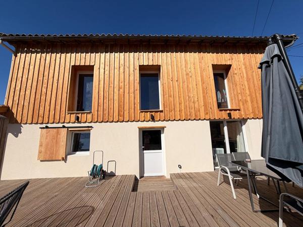 Maison 4 pièces Salles 84 m² - 3 chambres 1 bureau - garage centre-ville