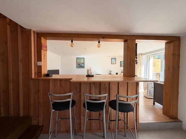 Maison 4 pièces Salles 84 m² - 3 chambres 1 bureau - garage centre-ville