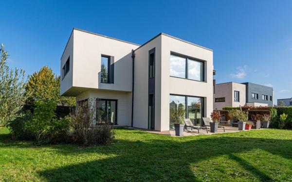 Maison à vendre    6 pièces • 209,85 m2 Chessy