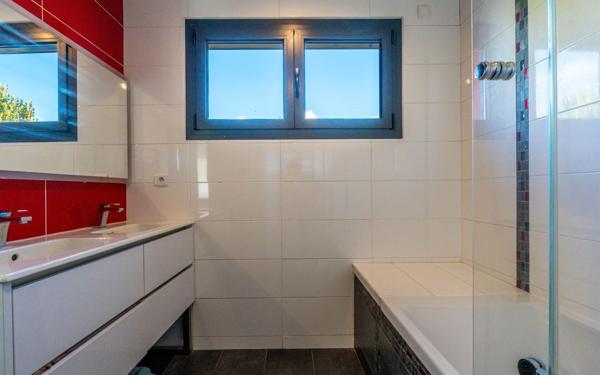 Maison à vendre    6 pièces • 209,85 m2 Chessy