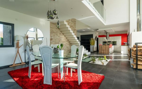 Maison à vendre    6 pièces • 209,85 m2 Chessy