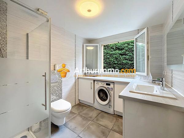 Vente                                                      Maison
                        
                     6 pièces                      128 m2                     à Bourgoin-Jallieu