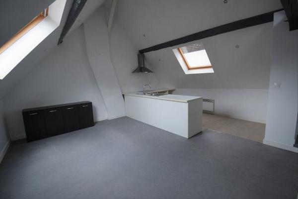 Appartement à louer  1 pièce • 36,74 m2 Saint-Amand-les-Eaux
