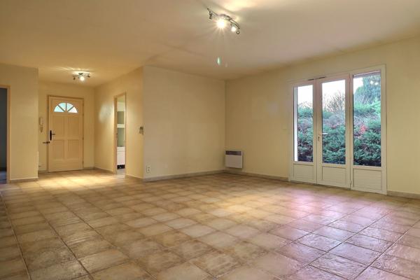 Rognonas (13870) Maison individuelle de plain-pied de 108m² sur parcelle de 575m² - ROGNONAS