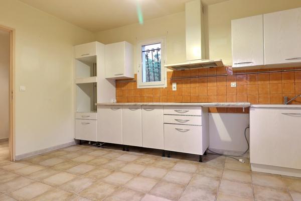 Rognonas (13870) Maison individuelle de plain-pied de 108m² sur parcelle de 575m² - ROGNONAS