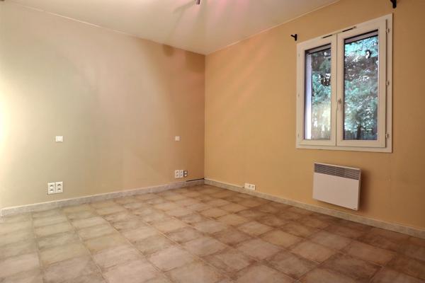 Rognonas (13870) Maison individuelle de plain-pied de 108m² sur parcelle de 575m² - ROGNONAS